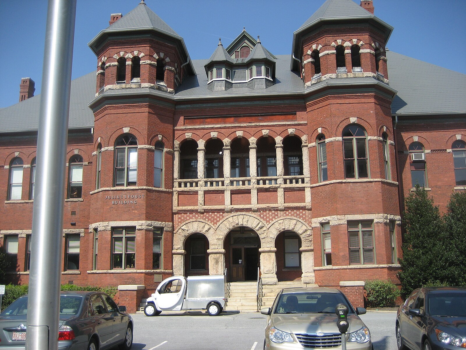 College Hill Neighborhood Greensboro UNCG