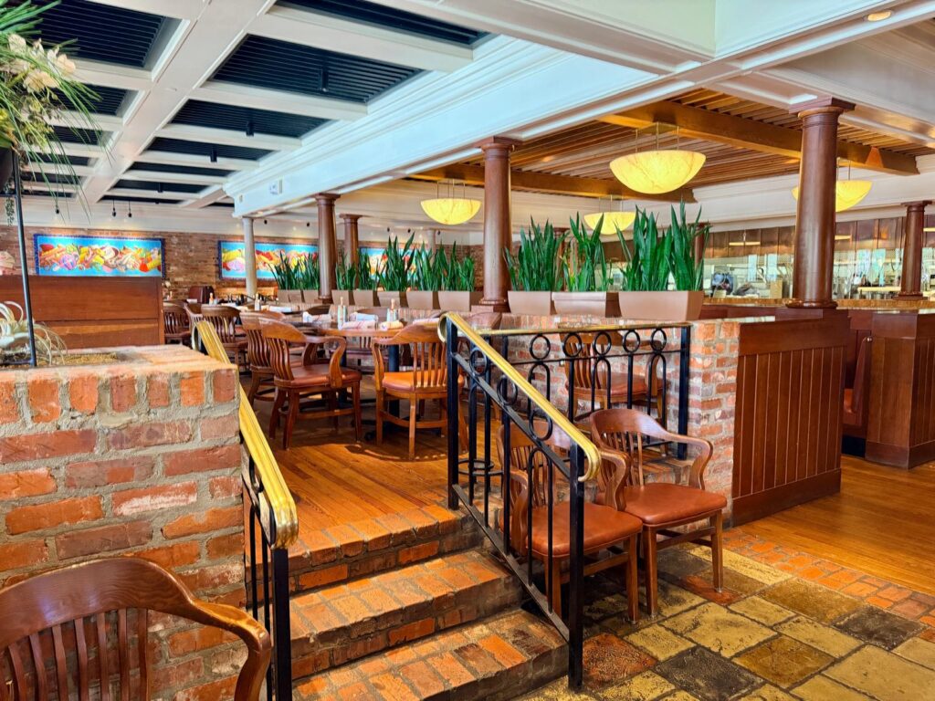 Harper's Restaurant Greenboro sitting area inside