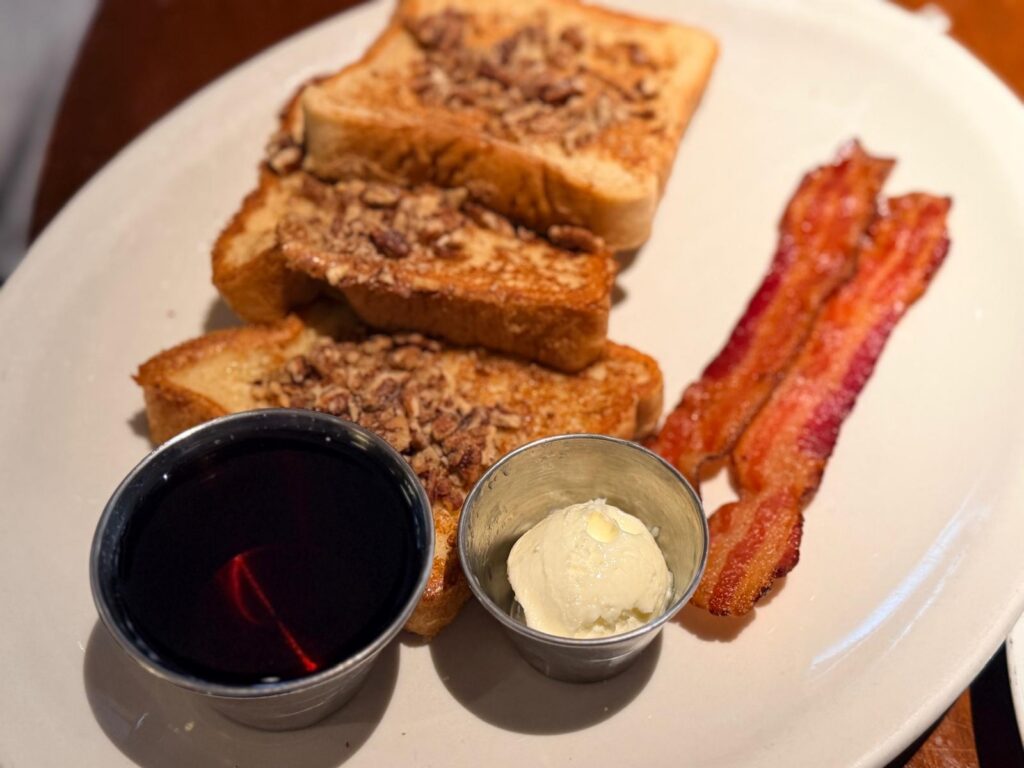 Harper's Restaurant Greenboro breakfast bacon french toast